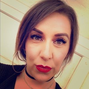 Meet your Posher, Lori